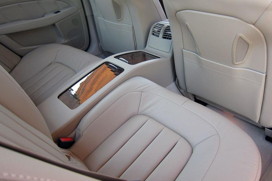  Mercedes-Benz CLS550 2012 года  (фото 93 из 121)